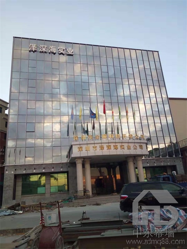 茂名玻璃幕墻包工包料安裝哪家好？