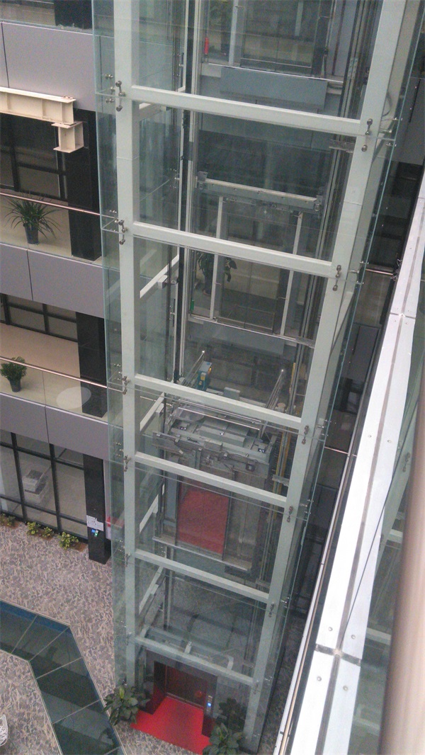 點(diǎn)式玻璃幕墻有什么特點(diǎn)？