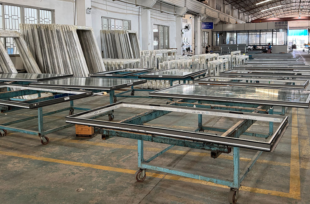 廣東玻璃幕墻廠家聯(lián)系方式